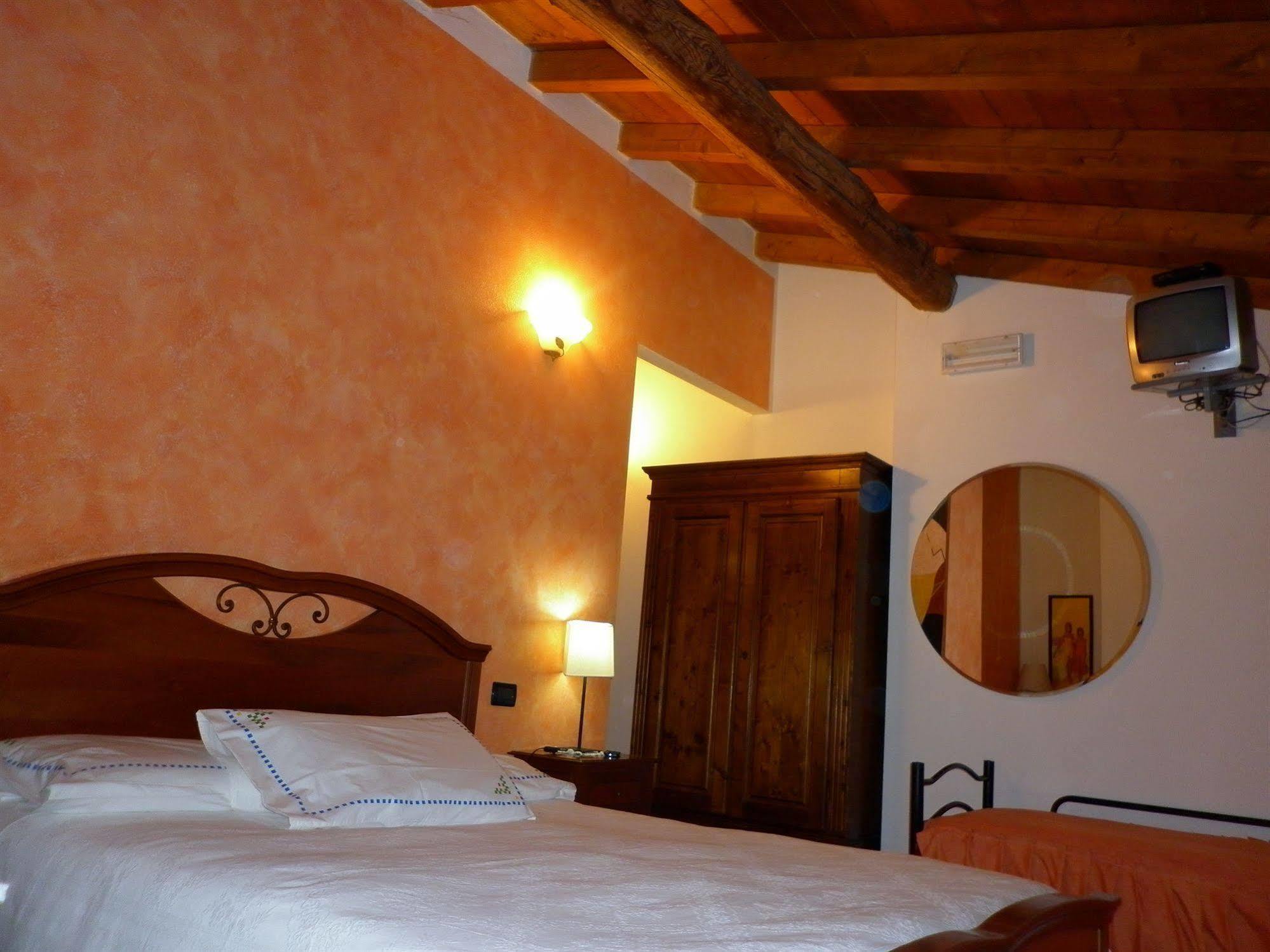 La Cascina Di Alice Castiglione Delle Stiviere Exterior foto